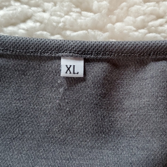 Scrub top - Picture 2 of 4